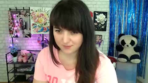 Snapshot of darina_m_ chatting on 03/02/25, 08:27 Darina online show from 03/02/25, 08:27