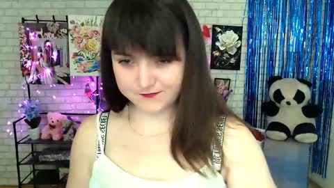 Snapshot of darina_m_ chatting on 03/05/25, 06:12 Darina online show from 03/05/25, 06:12