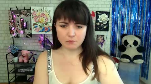 Snapshot of darina_m_ chatting on 03/05/25, 11:06 Darina online show from 03/05/25, 11:06