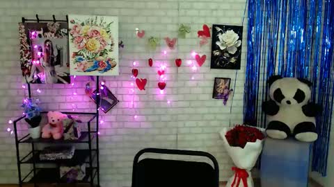 Snapshot of darina_m_ chatting on 03/11/25, 08:30 Darina online show from 03/11/25, 08:30