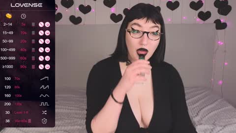 Snapshot of dario_doll_ chatting on 01/17/25, 01:24 Daria online show from 01/17/25, 01:24