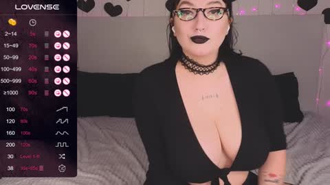 Snapshot of dario_doll_ chatting on 01/20/25, 12:39 Daria online show from 01/20/25, 12:39