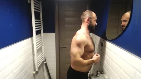 Snapshot of dariomuscle1993 chatting on 12/05/25, 09:00 Dario Muscel King online show from 12/05/25, 09:00