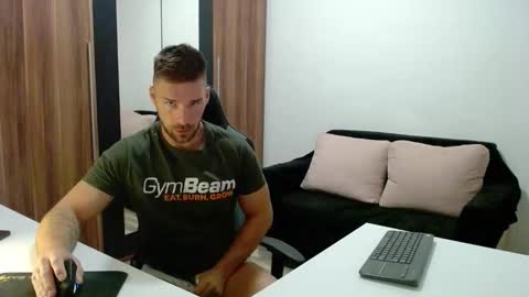 darius_94 online show from 10/03/25, 04:20