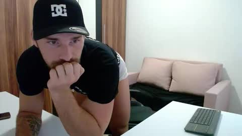 darius_94 online show from 10/15/25, 02:50