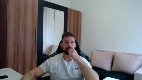 darius_94 online show from 03/30/26, 06:47