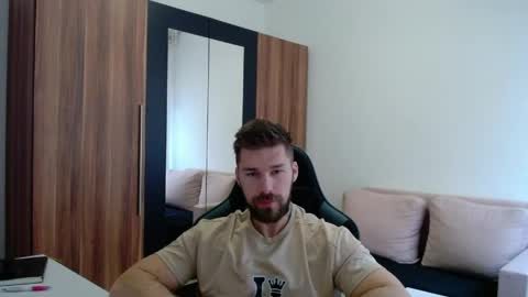 darius_94 online show from 04/10/26, 06:07