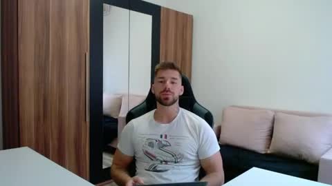 Snapshot of darius_94 chatting on 05/14/26, 03:57 darius_94 online show from 05/14/26, 03:57