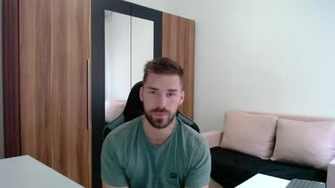 Snapshot of darius_94 chatting on 06/02/26, 04:25 darius_94 online show from 06/02/26, 04:25