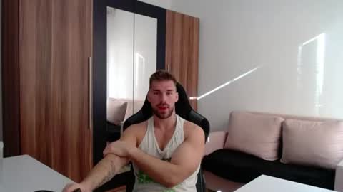 Snapshot of darius_94 chatting on 06/25/26, 05:12 darius_94 online show from 06/25/26, 05:12