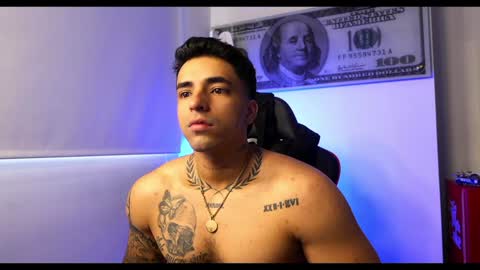 Darius Phoenix  online show from 02/05/25, 03:31