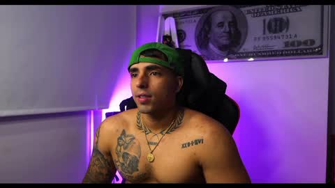 Darius Phoenix  online show from 02/12/25, 10:56