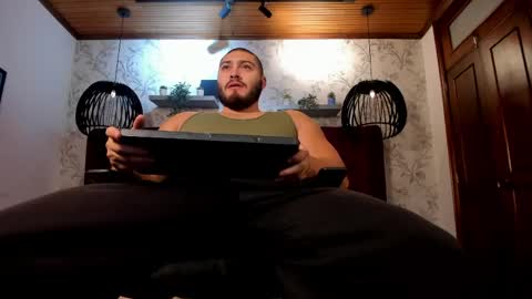 Snapshot of darius_wolfe chatting on 05/25/26, 11:27 Darius online show from 05/25/26, 11:27