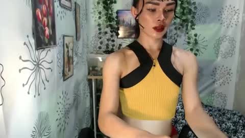 Snapshot of dark_angelxxx94 chatting on 02/15/25, 09:59 yushico online show from 02/15/25, 09:59