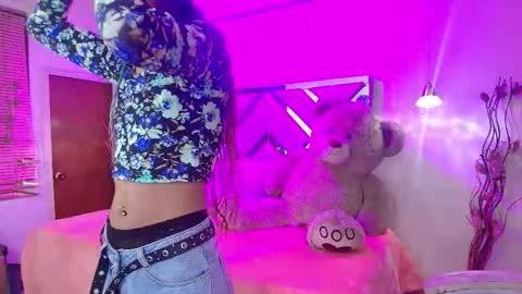 Snapshot of dark_dominika chatting on 12/20/25, 12:56 dark_dominika online show from 12/20/25, 12:56