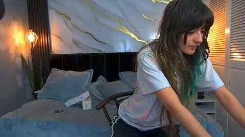 dark_dominika online show from 04/17/26, 01:03