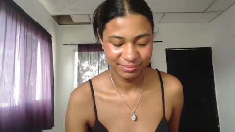 Snapshot of dark_enchantress_ chatting on 03/13/26, 03:29 Sofia online show from 03/13/26, 03:29