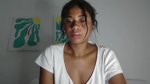 Snapshot of dark_enchantress_ chatting on 03/22/26, 04:05 Sofia online show from 03/22/26, 04:05