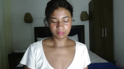 Snapshot of dark_enchantress_ chatting on 03/28/26, 07:46 Sofia online show from 03/28/26, 07:46