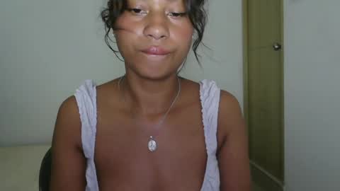 Snapshot of dark_enchantress_ chatting on 04/08/26, 11:05 Sofia online show from 04/08/26, 11:05