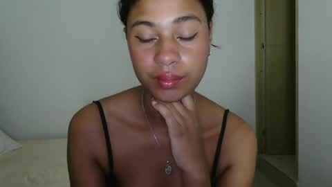 Snapshot of dark_enchantress_ chatting on 04/10/26, 07:24 Sofia online show from 04/10/26, 07:24