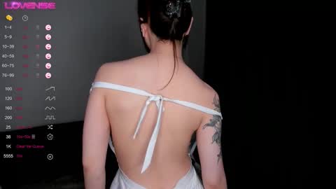 Ester online show from 10/08/25, 11:41