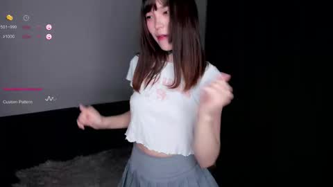 Ester online show from 10/17/25, 04:20