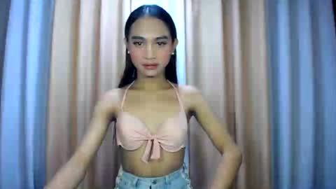 Snapshot of dark_hurohuro19 chatting on 07/12/26, 02:46 LIANNA online show from 07/12/26, 02:46