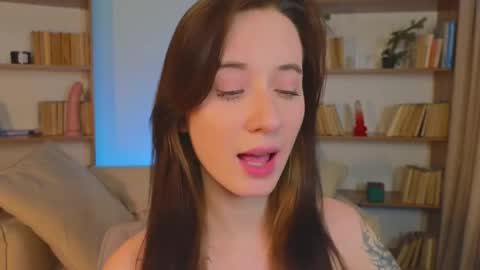 Lola online show from 03/08/25, 03:56