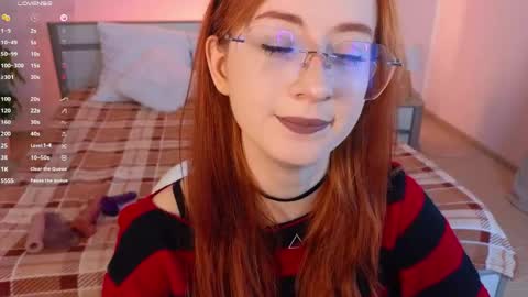 Snapshot of dark_lola_ chatting on 05/01/26, 01:32 Lola online show from 05/01/26, 01:32