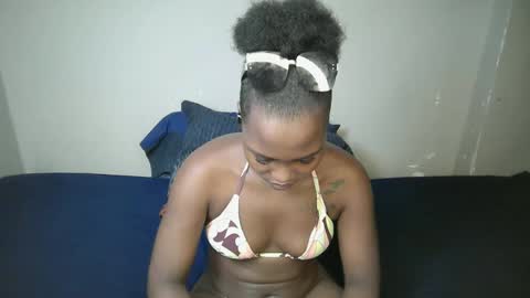 dark_lovly online show from 02/19/26, 05:09