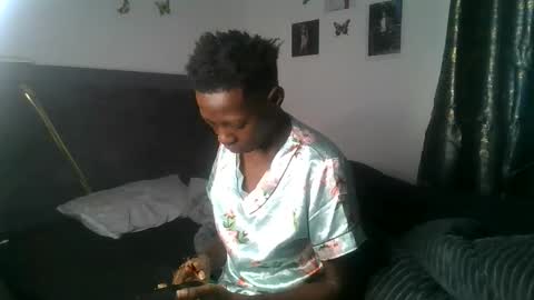 dark_mellanin online show from 05/28/26, 08:33