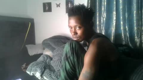 Snapshot of dark_mellanin chatting on 06/17/26, 11:45 dark_mellanin online show from 06/17/26, 11:45