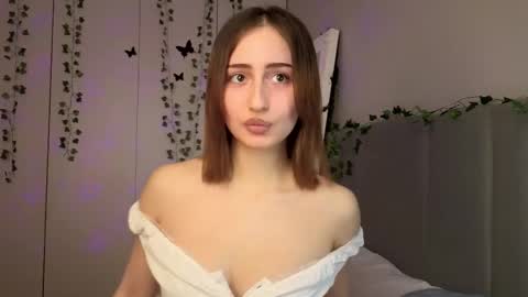 Emily online show from 12/03/25, 07:16