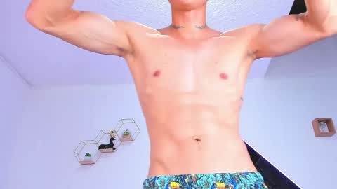 dark_valentino online show from 04/01/26, 03:07