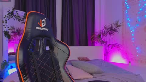 Vamp  online show from 01/31/25, 09:16