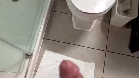 darkale24759843 online show from 11/25/25, 11:38