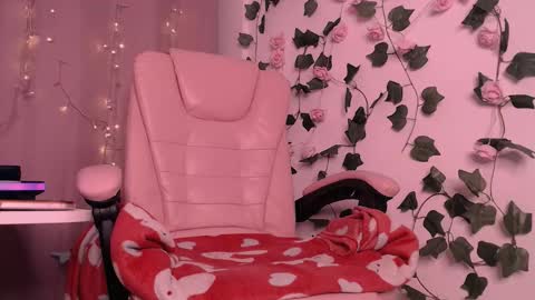  Candy   online show from 10/09/25, 04:21