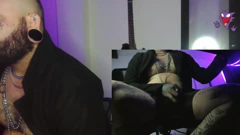 Snapshot of darkclothes chatting on 12/31/24, 07:42 darkclothes online show from 12/31/24, 07:42