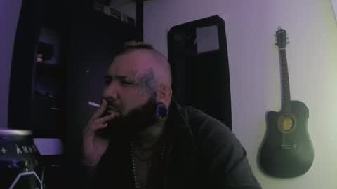 Snapshot of darkclothes chatting on 01/07/25, 01:17 darkclothes online show from 01/07/25, 01:17