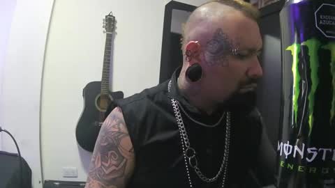 Snapshot of darkclothes chatting on 01/15/25, 03:00 darkclothes online show from 01/15/25, 03:00