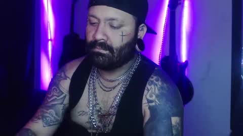 Snapshot of darkclothes chatting on 03/04/25, 02:06 darkclothes online show from 03/04/25, 02:06