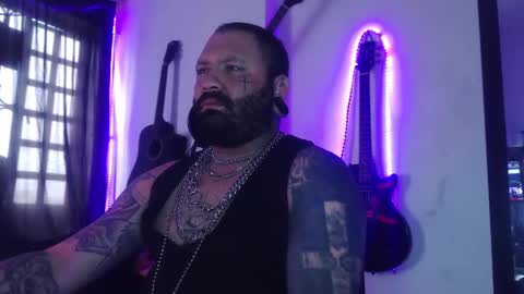 Snapshot of darkclothes chatting on 03/04/25, 02:21 darkclothes online show from 03/04/25, 02:21