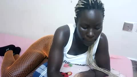 Snapshot of darkcrave57 chatting on 07/19/26, 05:33 Minas online show from 07/19/26, 05:33