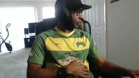 Snapshot of darkdaddyvibes chatting on 05/30/26, 06:27 DrkVibes online show from 05/30/26, 06:27
