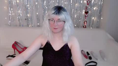 Kelly online show from 10/12/25, 05:50