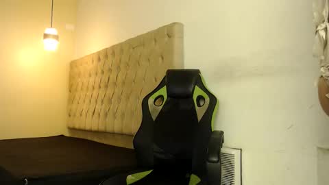 darkknightx01 online show from 10/31/25, 01:17