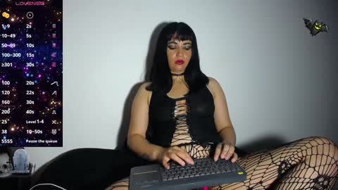 Snapshot of darkling_b chatting on 12/18/24, 06:53 Camila online show from 12/18/24, 06:53