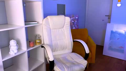 darkmoon____ online show from 11/29/25, 04:43