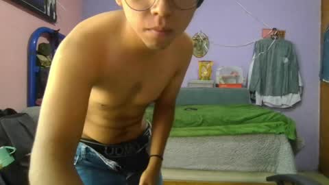 Snapshot of darknex_ chatting on 05/08/26, 09:42 Jose Ian online show from 05/08/26, 09:42